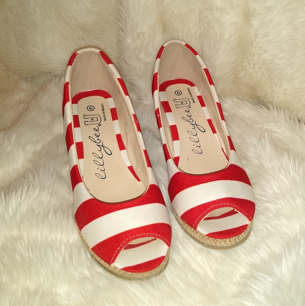 LillyBeeU Wedge